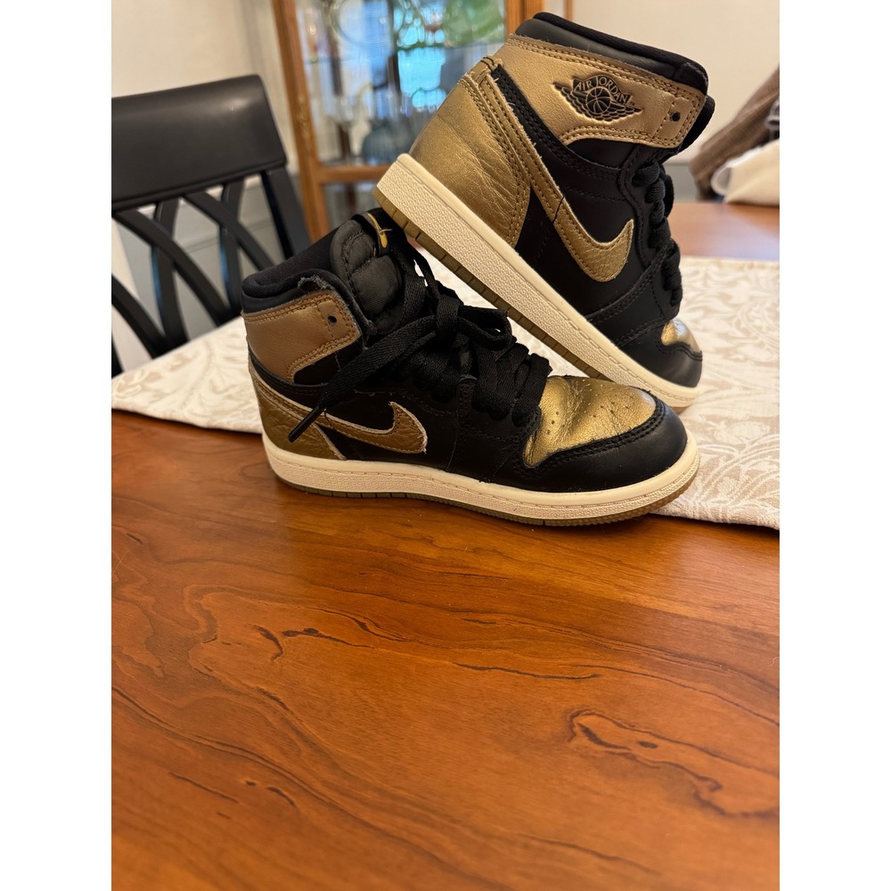 Jordan 1 Retro High OG Metallic Gold Toddler Sneakers FD1412-071 Size 12C